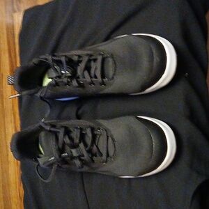 Reebok memory tech massager steel toe shoes